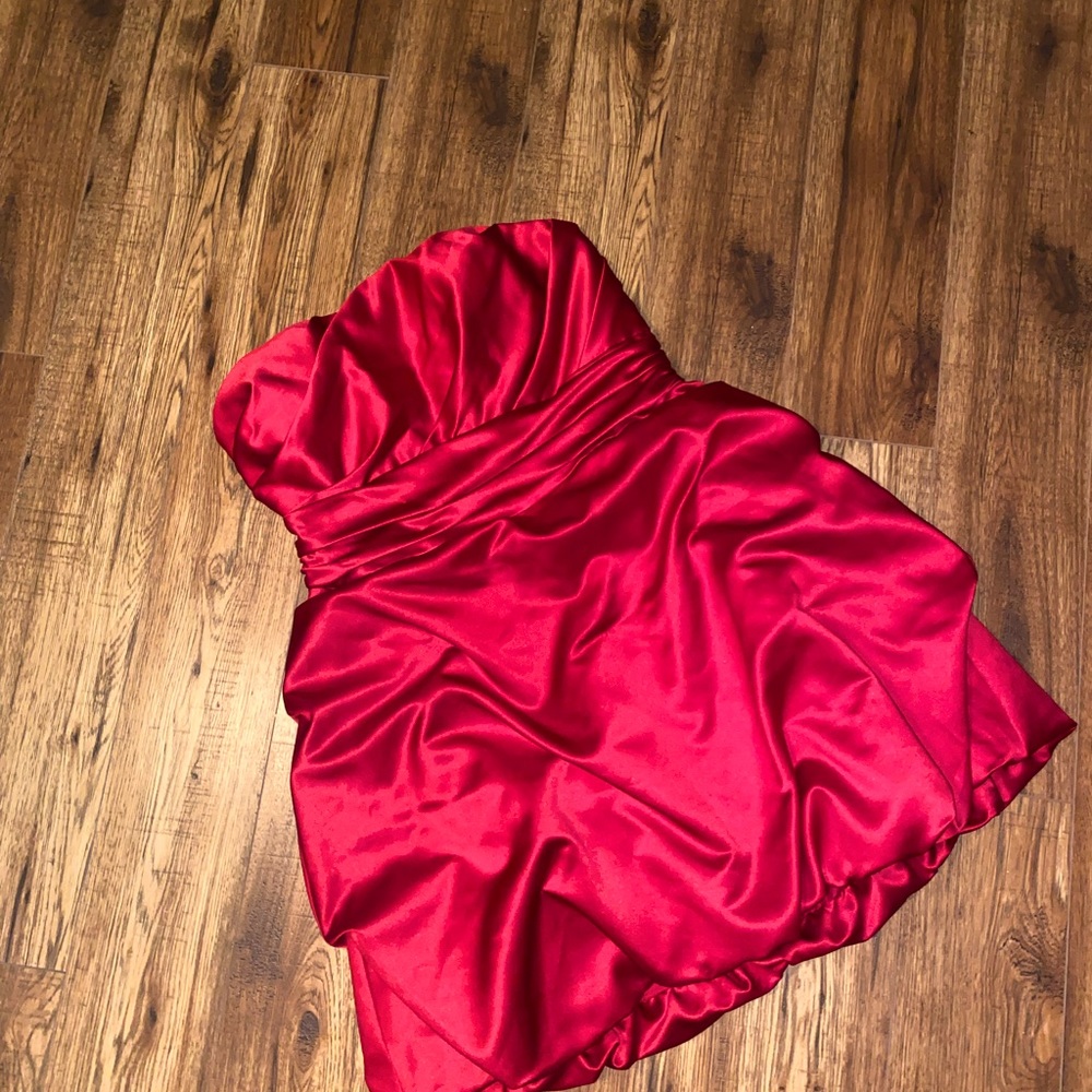 RED DAVIDS BRIDAL SHORT DRESS SIZE 16